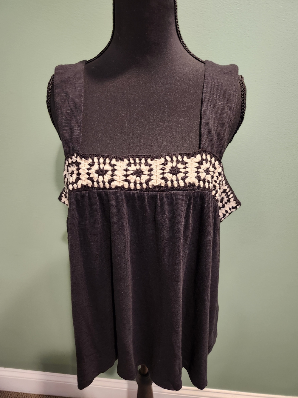 Sleeveless Black Tank Top with Cream Crochet Trim